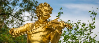 Denkmal von Johann Strauß (Sohn) im Stadtpark Wien.